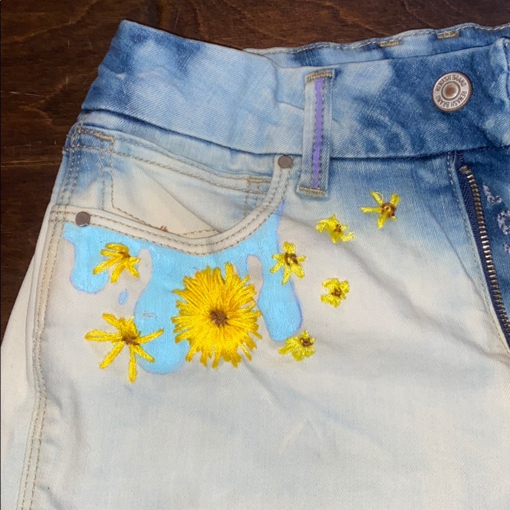Custom Jeans - Picture 5 of 6